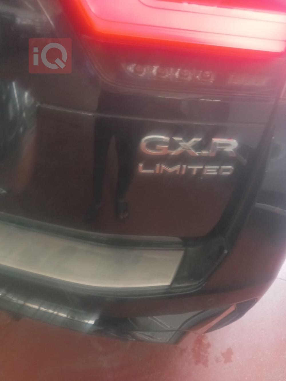 تۆیۆتا لاند کروزەر